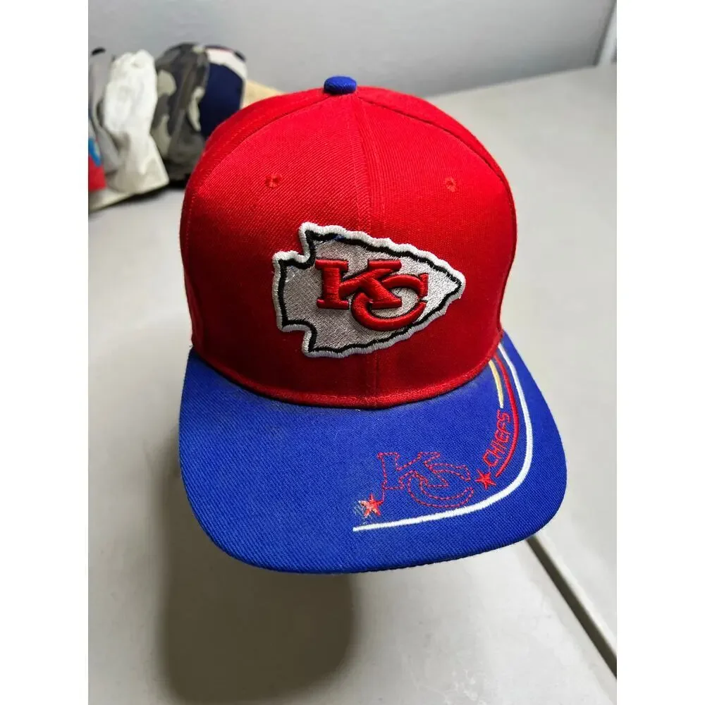 NFL Vintage Kansas City Chiefs Hat Canvas Stitched “KC” Emblem Stitched SnapBack - Picture 2 of 8